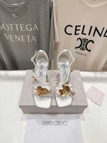 高版本出厂 Jimmy Choo*｜Jc 吉米周2025春夏新款Ixia 95 系列高跟凉鞋 经典高跟鞋廓形，配以现代感滴跟与方形开口鞋面，升级打造摩登鞋履。哑