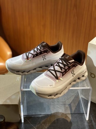 loewe X On昂跑Cloudtilt 罗意威 size 36~45 带半码 超透气夏季 联名轻量运动休闲鞋 健身房锻炼必备 脚感很舒服 鞋底柔软且包裹性好