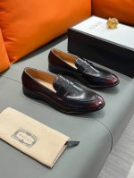 商品名称：Gucci 古驰 正规码数: 38-44 西装鞋 商品材料：精选 进口牛皮鞋面，柔软羊皮内里；原厂大底。
