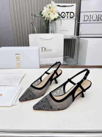 橡胶底 真皮底 迪奥 Dior 烫钻高跟鞋2025春夏最新提花烫钻图案凉鞋款. 原版购入. 特订材料. 一比一零差距复刻！材质：原版订制网面烫钻面+顶级羊皮内里 - 点击图像关闭