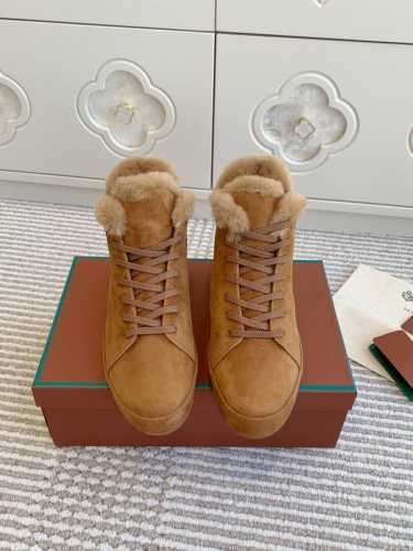 批低帮340 高帮 男款20 Loro Piana Lp新款羊毛运动鞋低帮 高帮休闲板鞋 舒适百搭自带慵懒的高级感明星、时尚博主的私服街拍神器 材质：对版甄选羊