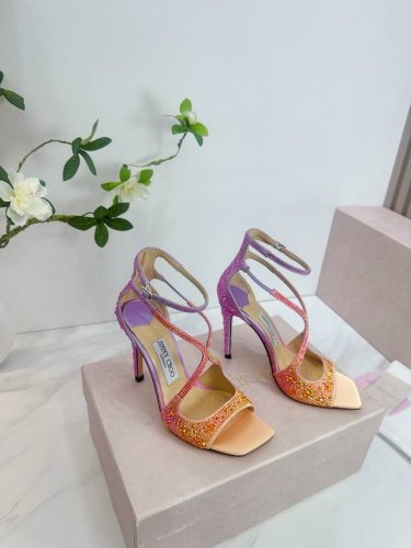 出厂 Jimmy Choo 吉米周 是一个非常全面之尊贵时尚生活品牌 香港,美国等大时尚博主及明星的同款表带女士高跟 中跟 平跟后空凉鞋系列 澳大利亚尖头 圆头