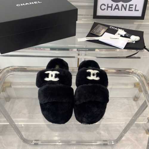 Chanel 新款毛毛拖鞋 柔软蓬松的毛毛 增高显腿长 秋冬搭配袜子休闲又慵懒 进口澳洲真羊毛 手感细腻柔软丝滑 原版开模橡胶底 Size：35-39 40 4