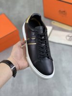 工厂P价P 实价 Hermes 爱马仕 -高端品质 原单 -鞋面：小牛皮、激光打孔品牌图腾工艺、鞋口松紧伸缩带、鞋舌丝印品牌Logo -内里：进口牛皮 -大底：
