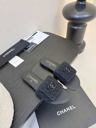 Chanel 25C新款书包扣拖鞋回归的经典书包扣设计 特别Vintage 复古味十足乐福鞋也长到了审美上 鞋面牛皮 内里羊皮 原版大底Size:35-39 4 - 点击图像关闭