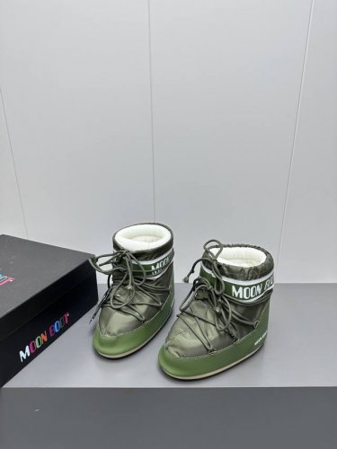 工厂: 情侣顶级版本 过年不打烊！ Moon Bootvs秋冬最新款雪地靴系列 丑萌雪地短靴 忘了UGG吧，时髦人都在穿Moon Boot雪地靴 如果你难以接受