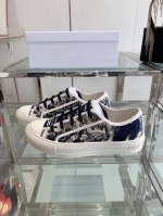 新版面 Dior迪奥 厚底休闲运动鞋 采用全刺绣标志性图案 国外专柜爆款非市场普通仿版 面料采用意大利进口布料 刺绣鞋面 原版模具注胶Logo磨砂五角星大底 内