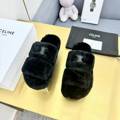 Celine 塞琳 4 秋冬新品 100%纯羊毛拖鞋 毛茸茸的羊毛是选用欧洲进口a级羊毛 原版1:1复刻，鞋面和垫脚logo是羊皮 Tpu大底，耐磨防滑！码数3