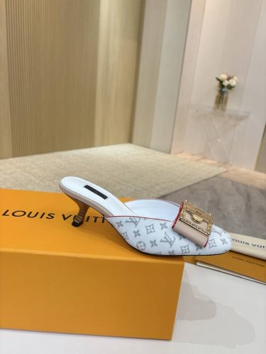 面料 牛皮 专柜专用皮料 长期做货 内里 羊皮 垫脚 羊皮 跟高 6Cm 大底 真皮大底 码数34-42 34 41 42 订做 厂价