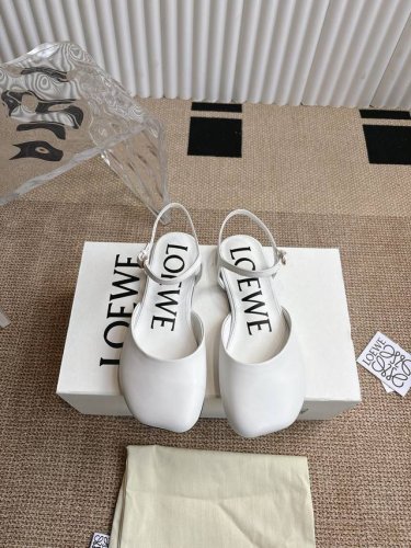 Loewe 罗意威玛丽珍平底鞋 2025Vs 春夏新款新款系列.颜色超艳 搭配毫无压力 怎么出可以美美出场 脚背一字后包设计 更显优雅 码数 35-40