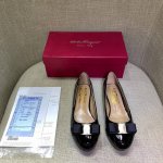 橙子出厂价 Ferragamo 菲拉格慕 经典蝴蝶结圆头平底鞋 粗跟单鞋 高跟鞋 跟高：平底、4Cm、7Cm 码数：34-42