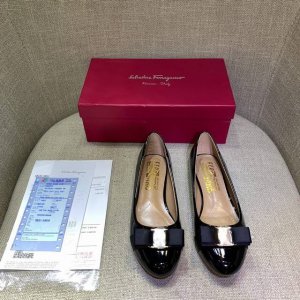 橙子出厂价 Ferragamo 菲拉格慕 经典蝴蝶结圆头平底鞋 粗跟单鞋 高跟鞋 跟高：平底、4Cm、7Cm 码数：34-42