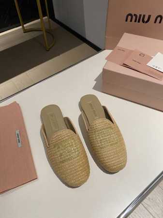 出厂单鞋300拖鞋290顶级品质 Miu Miu芭蕾舞平底单鞋 秋冬新款 全新超美芭蕾鞋原版一比一开发 时尚淑女上脚非常方便 鞋面:进口皮皮草 垫脚 内里:进口 - 点击图像关闭