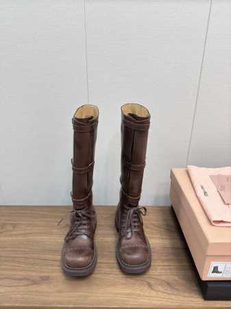 Miu Miu 24fw 秋冬 走秀款 复古 机车短靴 长靴 顶级版本 升级啦！太棒了！Miu做旧这块还是得我们！全网对版 最快 最新的来啦！今年秋冬火爆了的！ - 点击图像关闭
