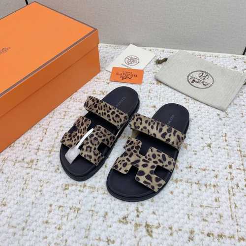 女款 男款 顶级版本 H家 2025秋冬新款 Herme*S最近火到不行的情侣款二舅鞋- 凉鞋,搭配各种彩色袜子，潮爆了 鞋面：进口小牛皮 内里：进口水染牛里