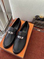 莞产 * Destin复古Kelly扣乐福鞋｜原版购入代购级别 -黑色 材质与工艺： 原版进口小牛皮 羊皮内衬 鞋面皮带配银色Kelly扣 意大利真皮大底 2.