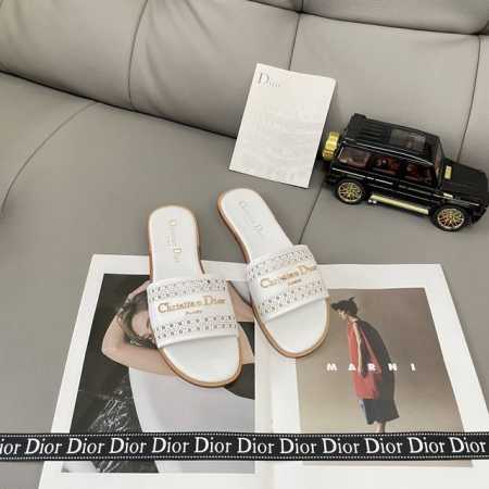 橙子出厂价p dior 迪奥春夏新款 镂空平底拖鞋 一字拖 凉拖 码数 34-42 - 点击图像关闭