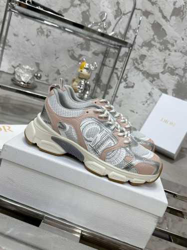 橙子出厂价p dior 迪奥 B30系列 网面透气运动鞋 休闲厚底老爹鞋 原版开发全新Tpu吸膜超轻极软组合大底 上脚超美超赞 各路明星网红纷纷上脚 耀眼Log