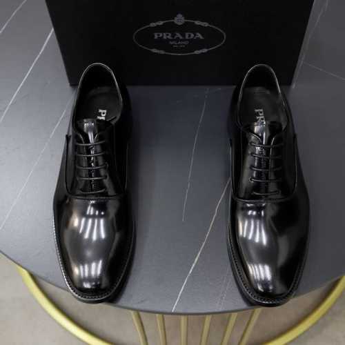 顶级原单 品牌：PRADA 普拉达 标准码：男码38 44 45可以定做 等级：官网同款 材料：原版牛皮面 牛皮内里 原版耐磨柔软大底 款式类别：商务休闲皮鞋