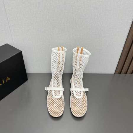出厂 独家顶级版本 小众alaia 2024Vs春季靴子系列 圆头横带网靴 一双完美取代的新型时尚网靴，配上不同款式，不同风格都能轻松驾驭，无论牛仔裤，西装裤， - 点击图像关闭