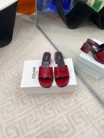 代购级 Celine 赛琳 凯旋门 25Ss 春夏新款 半拖 高级感十足 网红Ins种草神器、非常复古风、气场十足单品、设计风格非常新颖、高档且非常舒适. 压印