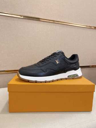 lv 路易威登。最新潮鞋休闲鞋实体店爆款38-44码。 新品春夏季舒适进口定制原版牛皮，独特提花面料元素设计。搭配羊皮内里，Lv原版底， 高端包装高品质细节决定 - 点击图像关闭