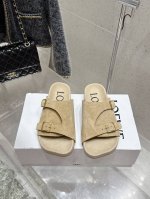 出厂 Loewe 罗意威 25Ss夏季新款拖鞋 火爆新款 配合整体原版楦型，时尚而个性好穿 颜色超赞 面料:高丝光牛反绒 内里：吸汗透气牛绒 垫脚：吸汗透气牛绒