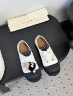 女 男10 Marni Cotton Wave｜浪潮共生的萌系解构主义 自然档案馆｜复刻2025春夏秀场未公开波浪基因序列 有机帆布×茶芯牛皮内舱｜12°微翘鞋