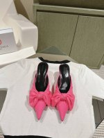 拖鞋 单鞋 225 专柜精品走秀款 巴黎世家 Balenca*A 新款真丝布单鞋系列！这款鞋型是淑女尖头单鞋上脚美爆又百搭 Ins爆款 原版购入开模，定制鞋面原