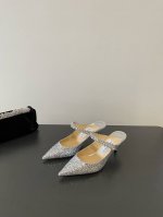 jimmy Choo 最高品质 最新经典钻石链条 格力特重工艺水晶半拖鞋单鞋 同步专柜 主打精致 舒适度休闲 甜美 无解风都轻松满足 Blingbling 迎面