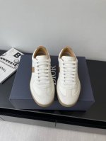 顶级版本迪奥 Dior 25Ss新品 B01德训鞋 情侣款鞋头维度设计宽了点 上脚舒适度完美在线 线头优美 适配裤型完美百搭 饰以各种经典细节 是日常造型的理想