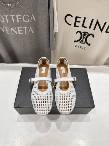 高版本出厂 独家新品 Alaia 阿莱亚25Ss 走秀款平底网面鞋芭蕾舞鞋 最近超火的一款平底鞋 章小蕙同款 甜酷芭蕾风 人气超高的一款芭蕾舞鞋，浪漫又迷人 舒