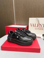 p直销 女鞋工厂P Valentino华伦天奴 新款休闲鞋 最新款 走秀情侣爆款 粗鞋带 ，Elsa Hosk张艺兴 关晓彤等众多明星同款 顶级版本+套楦工艺，