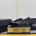 出厂价Pp Ann Andelman西班牙小众品牌系带休闲鞋，复古做旧踩跟阿甘鞋！ 该品牌有着西班牙人特有的热情、活力无拘无束和对生活的向往， 从鞋子中也能窥探