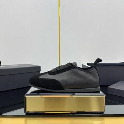 出厂价Pp Ann Andelman西班牙小众品牌系带休闲鞋，复古做旧踩跟阿甘鞋！ 该品牌有着西班牙人特有的热情、活力无拘无束和对生活的向往， 从鞋子中也能窥探