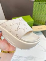 GUCCI专柜专柜 新款限定 顶级专柜 古驰冰激凌厚底拖鞋 官网同步 夏季新穿搭 小红书推荐 原版开模 代购版本 高端无臭材质 隐形内增高5.0CM 原版私膜大