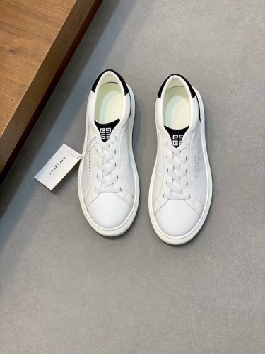 Givenchy 纪梵希 -高端品质 原单 -鞋面；纳帕小牛皮、鞋身.鞋舌.后跟；丝印品牌Logo -内里：水染牛皮 -大底：超轻Tpr 橡胶; 成型大底 -超