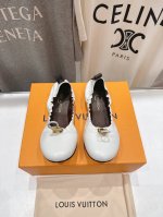 高版本出厂 Louis Vuitton Ss25 New Arrival Lv驴牌春夏系列玛丽珍平底鞋一脚蹬懒人鞋单鞋 简约精致 高级感满满 尽显优雅气质 上脚