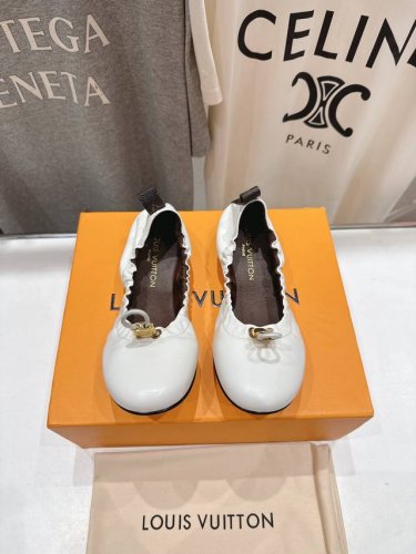 高版本出厂 Louis Vuitton Ss25 New Arrival Lv驴牌春夏系列玛丽珍平底鞋一脚蹬懒人鞋单鞋 简约精致 高级感满满 尽显优雅气质 上脚