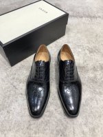 Gucci 男士经典牛津鞋男士商务正装皮鞋 经典款 极致艺术 全鞋采用进口饮奶牛牛皮 开边珠 精挑细选 毛孔细腻 光泽度极好 质感柔软 韧性强耐穿不易变形 杏色