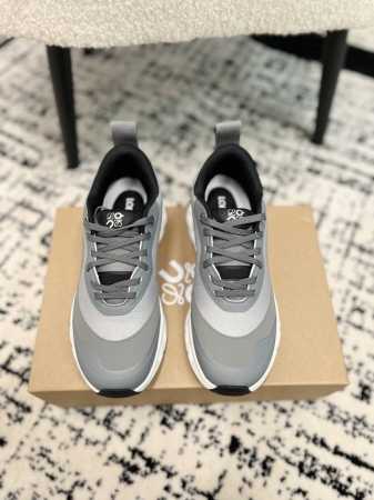 情侣款昂跑 On Running与loewe 罗意威的联名全新开启：穿上它去来一场高级审美的citywalk吧！ * Cloudtit2.0，超级无敌爆炸轻盈与 - 点击图像关闭