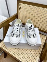 Dior 2024迪奥Walk‘n系列 厚底流须帆布鞋 休闲运动鞋这款 Walk’n‘Dior 厚底运动鞋是一款时尚单品，提升该系列的格调。Oblique 印花
