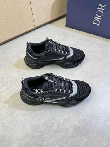 Dior 迪奥 -高端品质 原单休闲运动鞋 -鞋面：纳帕小牛皮、高丝光网帆布匹、品牌针织布匹 刺绣品牌Logo、鞋舌.后跟；反光品牌织带 -内里：品牌帆布 -原
