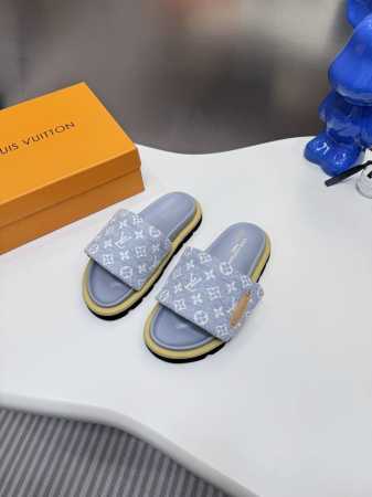 橙子出厂价p louis Vuitton 路易威登 Lv新款 魔术贴平底拖鞋 休闲凉拖 情侣款 专柜同步更新 鞋面采用独一无二的驴家独特面料 面料轻盈透气 超轻 - 点击图像关闭