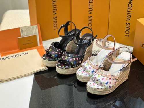 2025春款VUITTON LOUI .馿家￣￣￣￣￣原版大底★顶级版本 ★原版开发 独家开模★码数35 42★厂价：