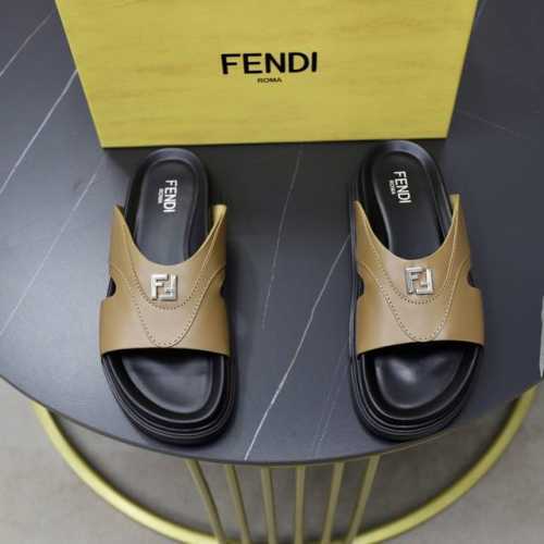 出厂价Pp： 顶级原单 品牌：芬迪 Fendi 尺码：39-45 等级：原单品质 高版本 材料： 进口原版牛皮拼接 优质牛皮内里 原版柔软轻便防滑大底 款式类别
