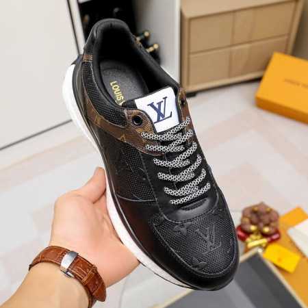 路易威登 LV 秋冬款全鞋专柜 头层牛皮，皮内里休闲鞋男鞋 ，超柔软大底，开车必备 专柜同步 原版头层牛皮 完全1:1 开模定制顶级版 ，2色可选！数码：38- - 点击图像关闭