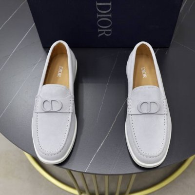 出厂价Pp： 品牌：迪奥Dior 标准码：男码38 44 45可以定做 等级：官网同款 材料：原版牛皮拼接 牛皮内里 原版Tpu耐磨柔软大底 款式类别：休闲运动