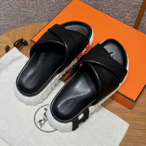 款式 Style ：086 Infra 运动拖鞋 颜色 Colour：陶瓷粉 94 Terre Cuite 鞋面材料 Upper material：小羊皮 la