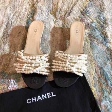 皮面 P310 真丝面 P300 Chanel 7月最新珍珠拖鞋单品！意大利正品顶级货！￥ P8420原版直接海外代购回来 拆卸复刻，提供正品对比图 所有细节随 - 点击图像关闭